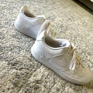 Womens Size 8 Nike Court Vision Low White Sneakers - GREAT condition